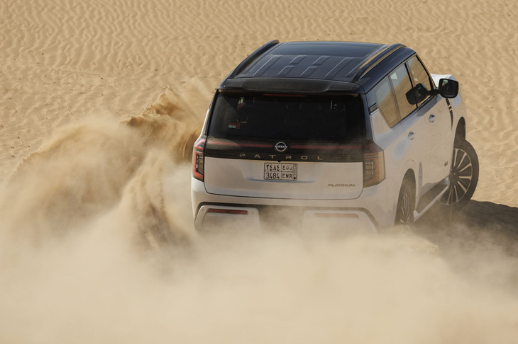 砂漠での走りにこだわったという新型「パトロール」。100mの砂漠をわずか4.9秒で走破するというが、これが優秀かどうかは正直分からない。