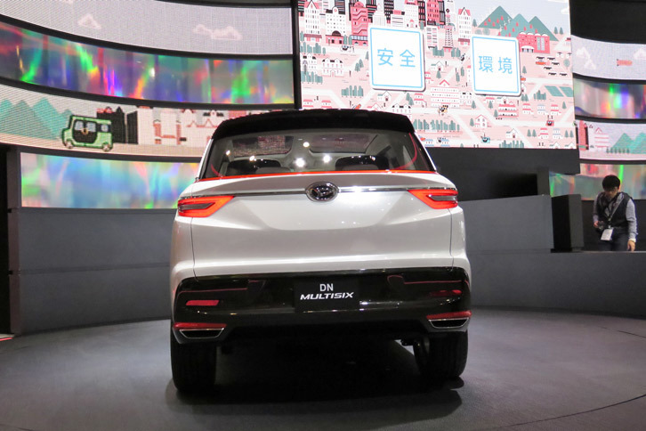 ダイハツDNマルチシックス（エクステリア）