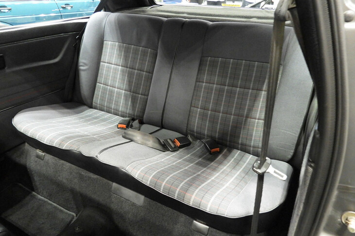 フォルクスワーゲン・ゴルフGTI-16 v（1990年）