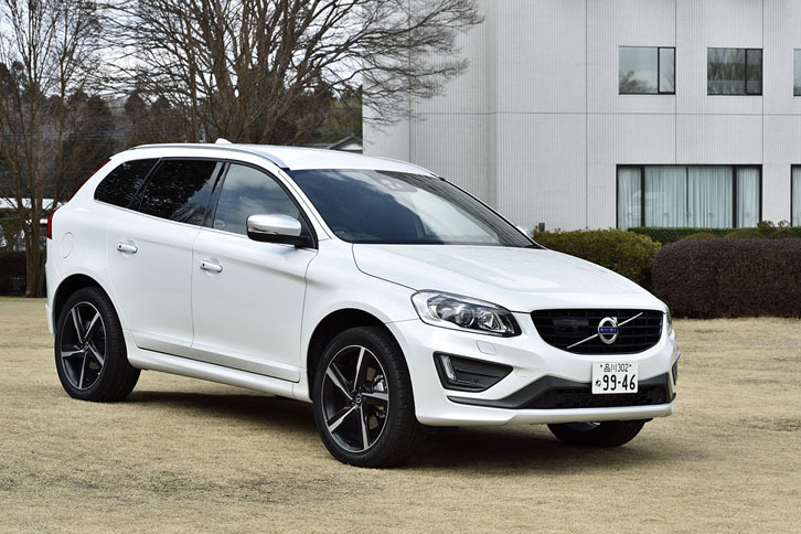 ボルボXC60 T6 AWD R-DESIGN