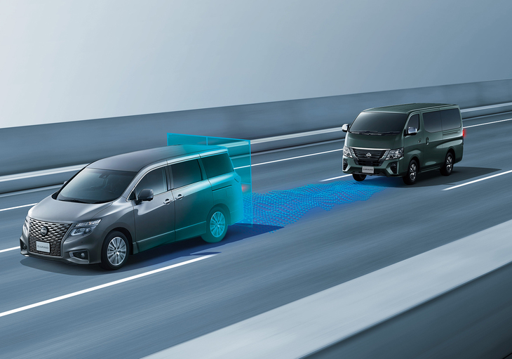 ガソリンエンジン搭載モデルに「インテリジェントクルーズコントロール」が採用された。