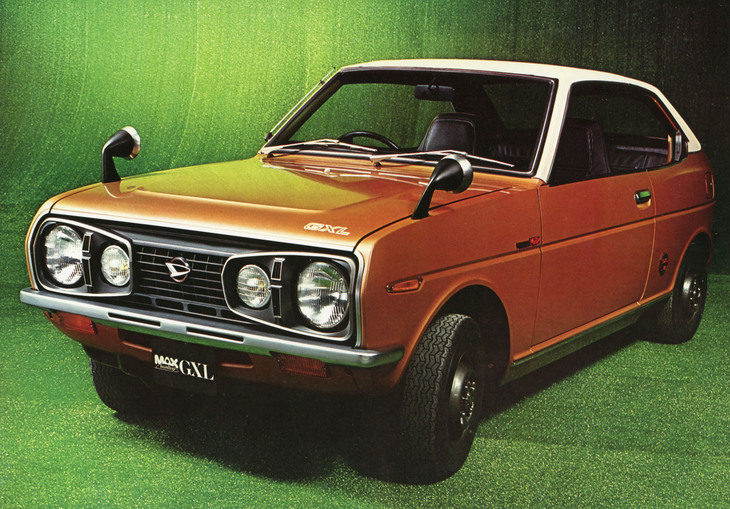 「ダイハツ・フェローMAXハードトップGXL」。レザートップ張りのボディーに40PSユニットを積んだトップグレード。うがった見方をすれば、「豪華な軽」という矛盾した存在の象徴的なモデルともいえる。