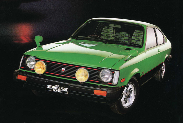 同じく1979年11月に追加された1.8リッター直4 DOHCエンジン搭載の「ZZ」シリーズ。当初のバリエーションはセダン、クーペとも標準の「ZZ/T」と装備を省いたスパルタンな「ZZ/R」だったが、これは遅れて追加された充実装備の「ZZ/L」のクーペ。