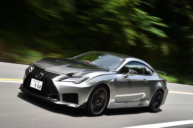 マイナーチェンジを機に、減速比は加速重視のセッティングに変更（ローギア化）された。