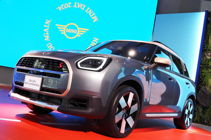 2023年11月に発表された「MINIカントリーマン」。MINIブランドが擁するSUVも、新世代になってデザインがガラリと変わった。