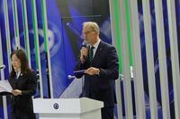 BMWアルピナのアンドレアス・ボーフェンジーペン社長は、「日本はわれわれにとって非常に重要な市場であり、今回も東京モーターショーに出展することができて光栄だ」と話した。