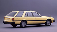 1981年「日産スカイライン エステート200Dデラックス」。ルーフまで回り込んだクオーターウィンドウがデザイン上のポイント。