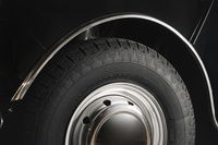 ダンロップからクラシックカー向けの新タイヤ「SP4」が登場の画像