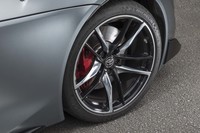 ホイールのデザインとサイズはグレードごとに異なる。「RZ」（写真）では19インチが標準。