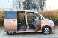 後席両側パワースライドドアは、試乗車の「S」グレードに標準装備。他の「G」「X」では、助手席側のみパワースライドドアが採用される。