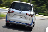 トヨタ・シエンタX 7人乗り（FF/CVT）／シエンタ ハイブリッドG 6人乗り（FF/CVT）【試乗記】の画像