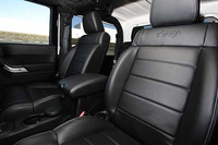 フォーマルな装いの「ジープ・ラングラー」登場の画像