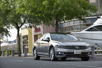 8代目となる新型「フォルクスワーゲン・パサート」。欧州では2014年11月に、日本では2015年7月に発売された。