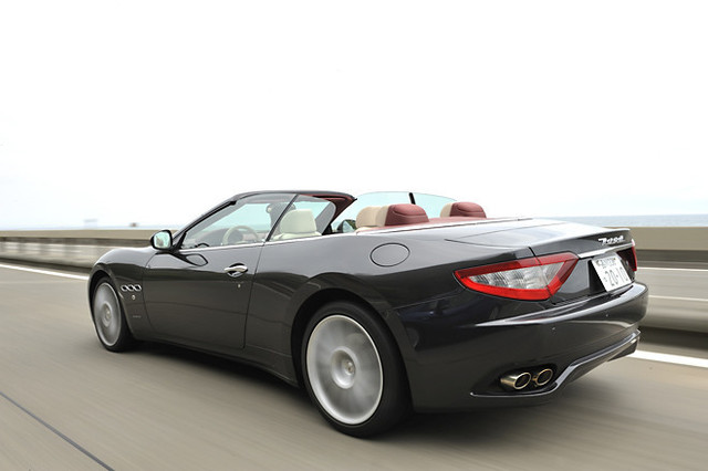 マセラティ グランカブリオ Fr 6at 試乗記 流して楽しめるスポーツカー Webcg