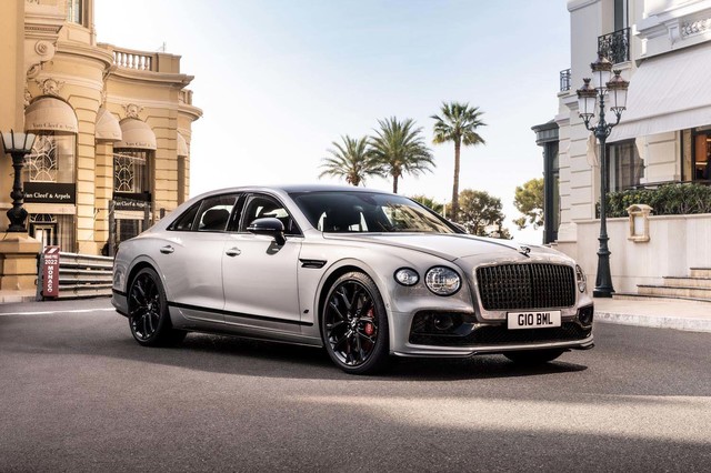 ハイブリッドもラインナップ 新型「ベントレー・フライングスパーS