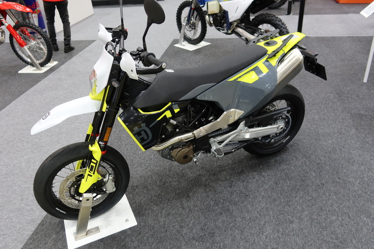 ハスクバーナ701スーパーモト