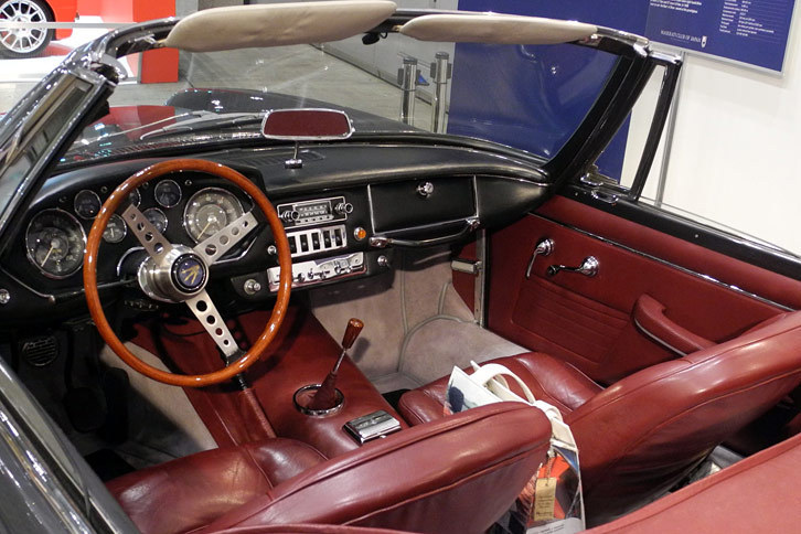 MASERATI CLUB JAPANのブースに展示された「マセラティ・ミストラル スパイダー 3.5」。