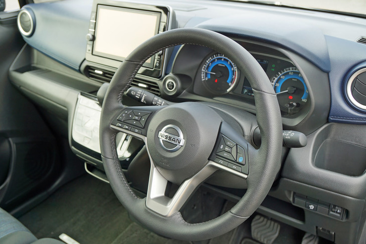 日産デイズ ハイウェイスターXプロパイロットエディション（ステアリングホイール）