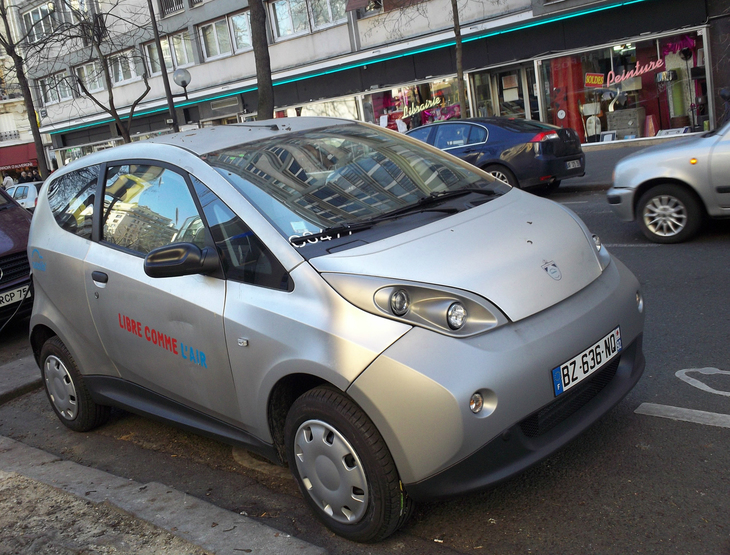 2012年2月撮影。導入から2カ月もたたないのに傷が目立つ。