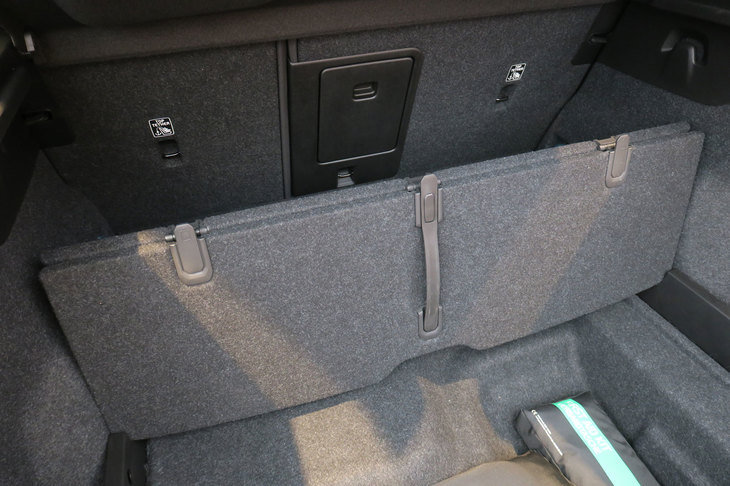 ボルボC40リチャージ（ラゲッジスペース）