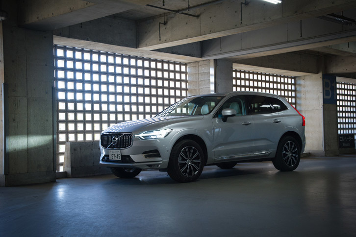 2017年3月のジュネーブショーで世界初公開された新型「ボルボXC60」。日本では同年10月に販売が開始された。