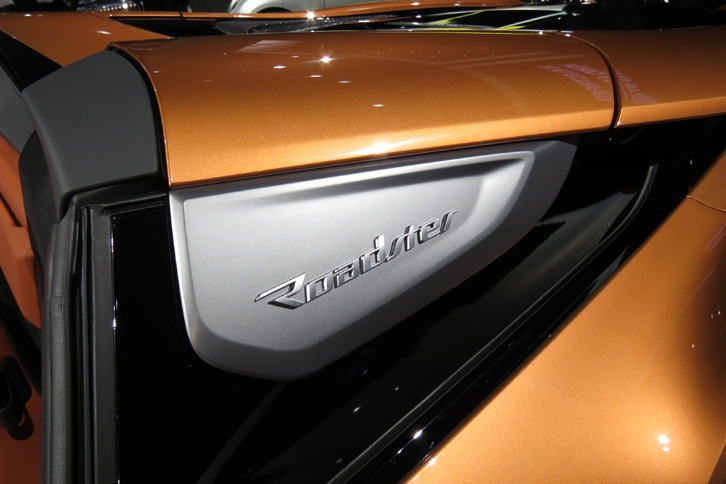 BMW i8ロードスター