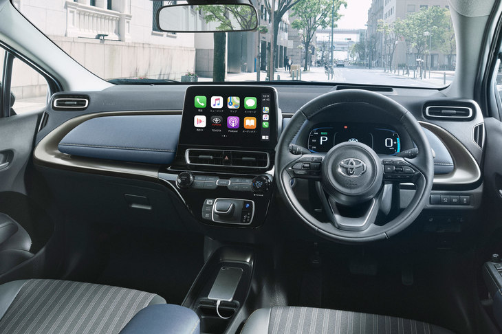 最上級グレード「Z」のインテリア。ダッシュボードなど各所にソフトパッドが採用されている。