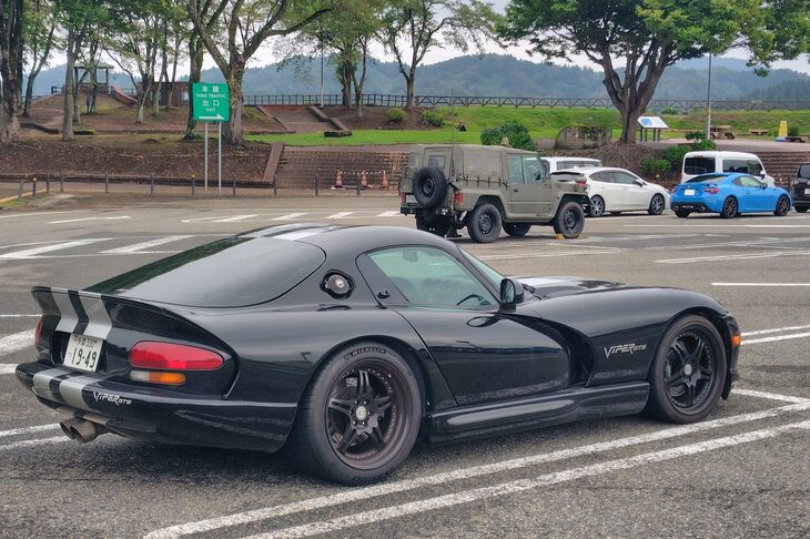 「大河津分水 さくら公園」の駐車場にて。それでは東京に帰りますか。