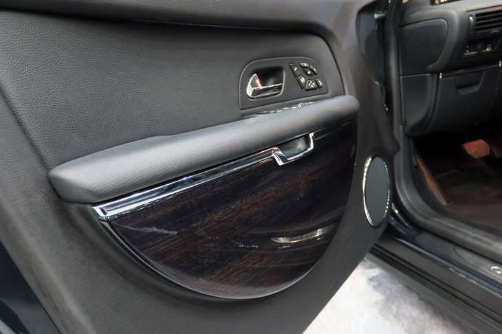 シトロエンC6 3.0HDI／アウトニーズ