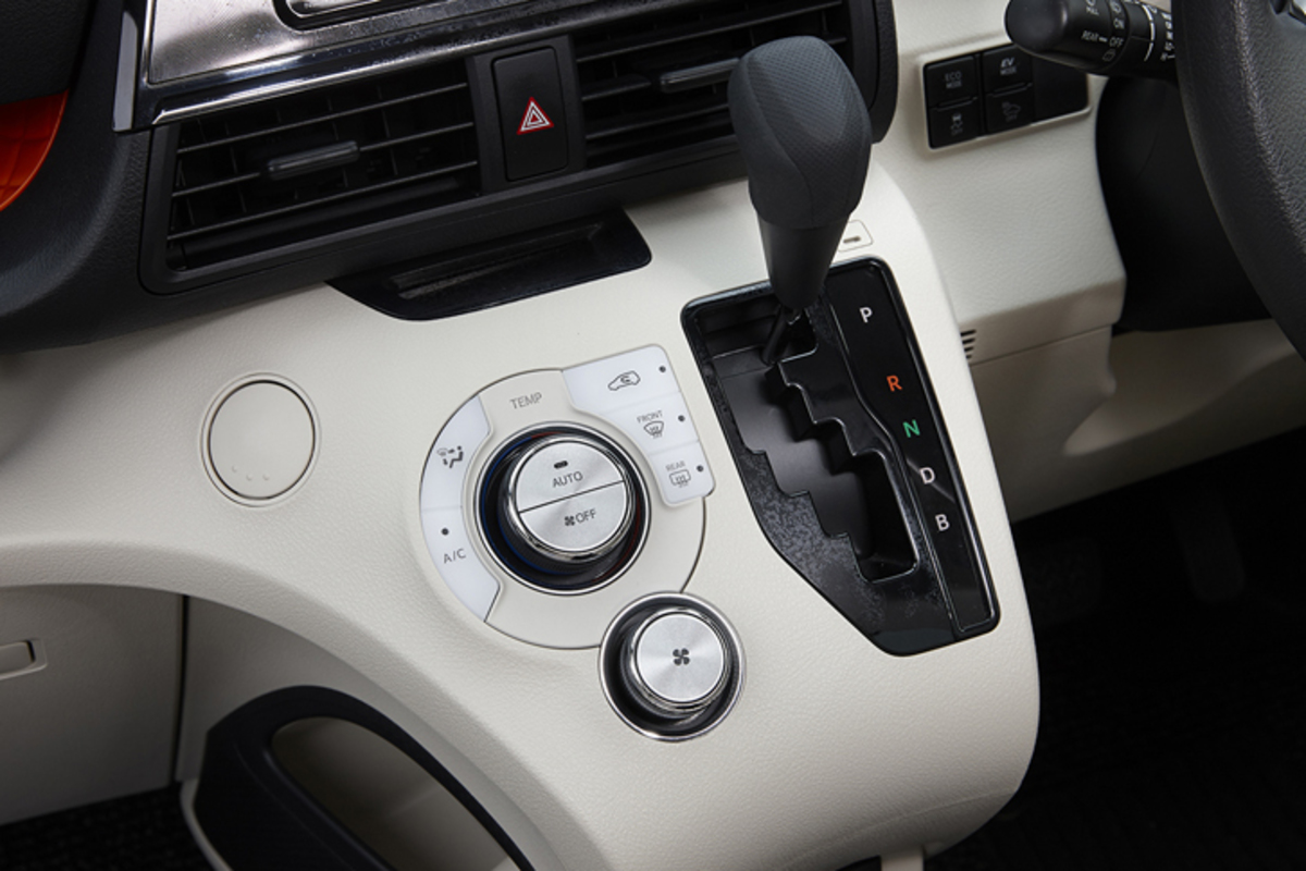 トヨタ シエンタ ハイブリッドx 7人乗り Ff Cvt 試乗記 ゴルフ にはできないことができる Webcg