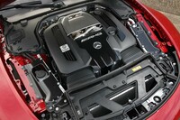 フロントに積まれるM177型4リッターV8ツインターボエンジンは最高出力585PS、最大トルク800N・mを発生する。
