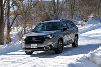 「フォレスター」の初年度モデルは生産上限に達しており、各ディーラーでは年次改良モデルで商談を進めているという。1.8リッターターボ車には価格を少し抑えた「ツーリング」グレードが新規設定される。