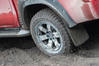 月に1度の特別なメールマガジン『月刊webCG通信』エンスージアストの皆さまに！ 一点豪華主義のタイヤ選び