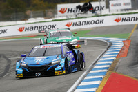 土日ともジェンソン・バトン選手がドライブした「ホンダNSX」。