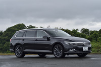 フォルクスワーゲン・パサートヴァリアントTSIエレガンス アドバンス