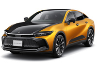 高出力の「デュアルブーストハイブリッド」を搭載する「RS」グレード。より装備が充実した「RS“アドバンスト”」も用意される。