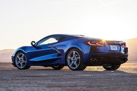 ミドシップカーならではのロングテールなスタイリングが目を引く「C8」。「コルベット」の歴史において、ミドシップ化は何度となく試みられては“お蔵入り”となってきた。