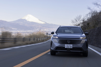 プジョー5008 GTハイブリッド アルカンターラパッケージ