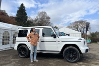 「Gターン」の様子を周囲から眺め（ちなみに私が撮影した動画のドライバーは、ナベちゃんこと自動車評論家の渡辺敏史さん）、失礼ながら「派手でバカっぽい」と感じてしまったが、ヒーローが繰り出す必殺技は往々にしてそう見えてしまうものなのかもしれないとも思った。