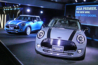 「MINI 5ドア」発表会の会場から