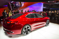 ホンダが新型セダン「アキュラTLX」をお披露目【デトロイトショー2014】の画像