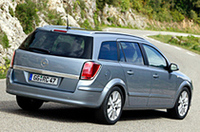 「オペル・アストラ」の人気車種「アストラワゴン」登場の画像