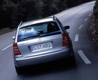 本国では、2リッター直4から3.2リッターV6、そして3種類のディーゼルと、セダン同様のエンジンラインンップをもつステーションワゴン。トランスミッションには、6MT、5AT、クラッチを電子制御するセミAT「シーケントロニック」が用意される。
	 