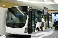 慶應義塾大学電動フルフラットバス：EVの本当のスゴさが宿っている！の画像