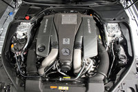 メルセデス・ベンツが「SL」に新しいフロントデザインを採用の画像