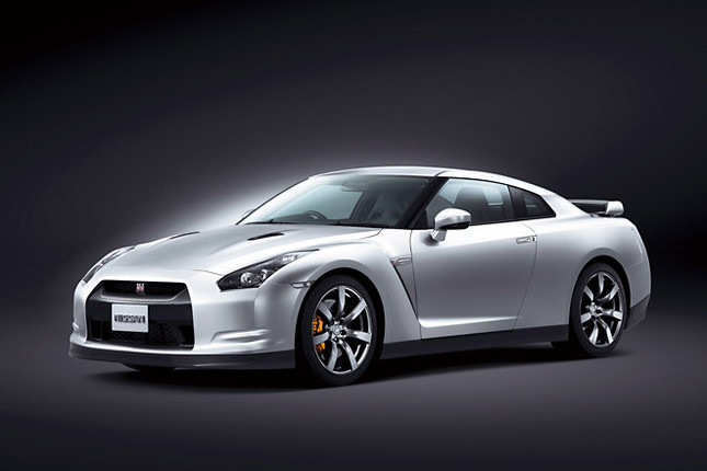 「日産GT-R」