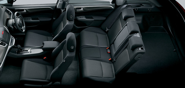 ボンジェスタ　5シート ホンダ・ジェイド」に2列シートの5人乗りモデル登場 【ニュース】 - webCG