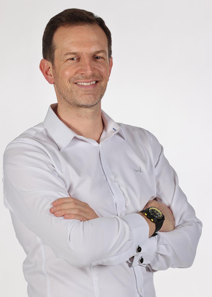 アルピーヌのCEO、ローラン・ロッシ氏。過去の経歴としては、ルノーの業務に従事したほか、インターネット関連サービス大手のグーグルにも勤務したことがある。