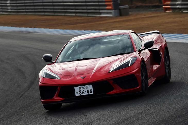 ミドシップになった8代目「コルベット」は、高速クルージングからサーキット走行まで幅広いレンジで魅力が感じられる一台でした。（photo：北畠主税）
	 