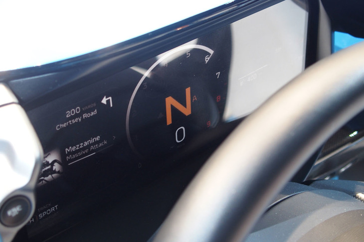 マクラーレン・エルヴァ（メーターパネル）